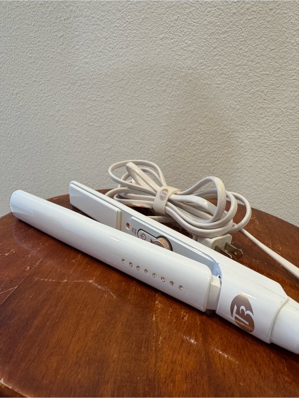 T3 Flat Iron 1”